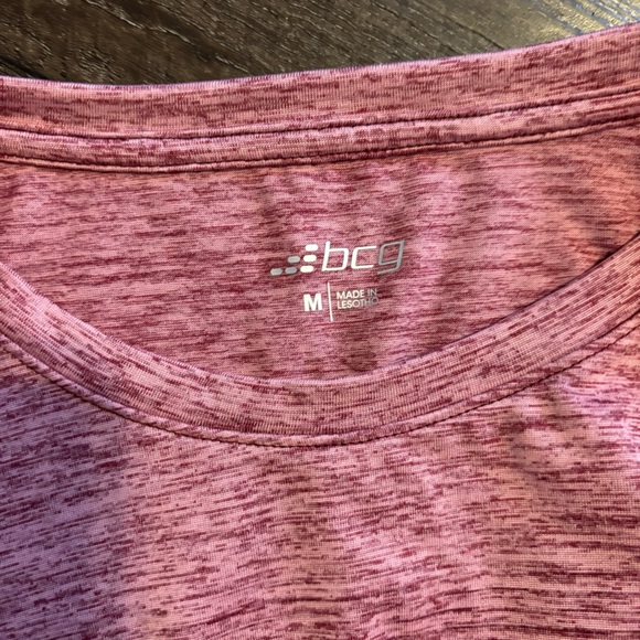 BCG Women's Ombre Burgundy Tee - Picture 3 of 3